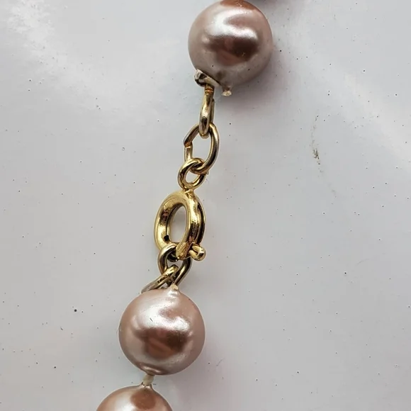 Hand tied Jamaican light‎ mocha pearls necklace N2315